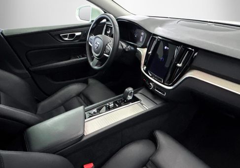 Volvo V60, 2023