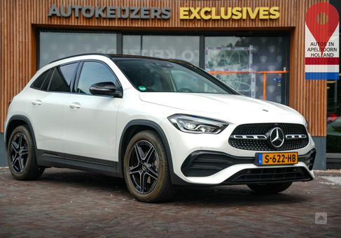 Mercedes-Benz GLA 200, 2022
