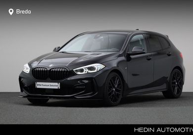 BMW 118, 2022