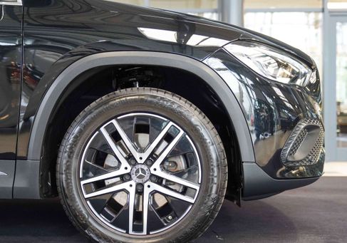 Mercedes-Benz GLA 220, 2020
