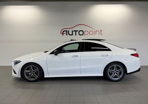Mercedes-Benz CLA 200, 2022