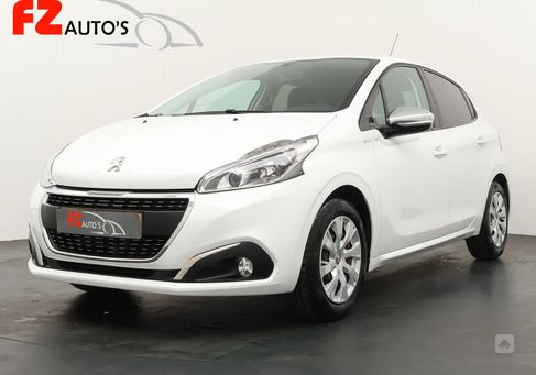 Peugeot 208, 2015