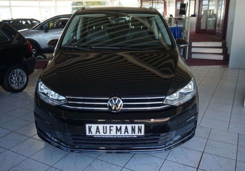 Volkswagen Touran, 2021 3