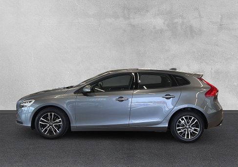 Volvo V40, 2018
