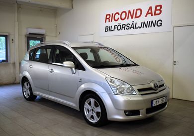 Toyota Corolla Verso, 2004