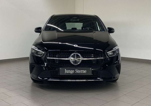 Mercedes-Benz B 200, 2024