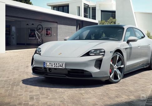 Porsche Taycan, 2022