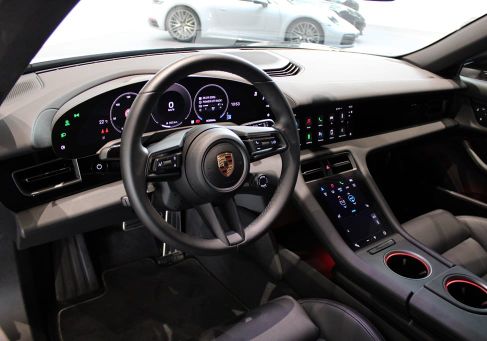 Porsche Taycan, 2025