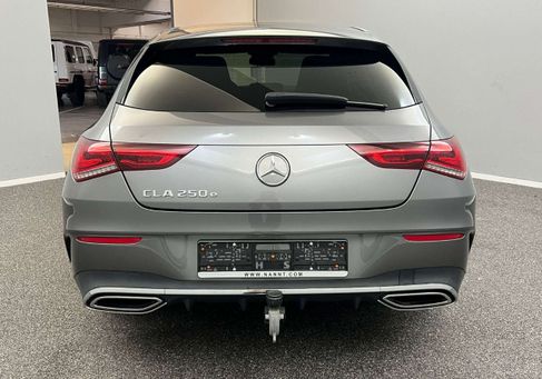 Mercedes-Benz CLA 250, 2022