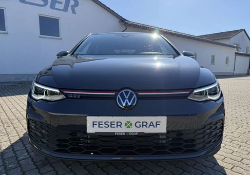 Volkswagen Golf, 2024 3