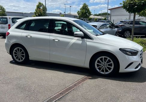 Mercedes-Benz B 180, 2019