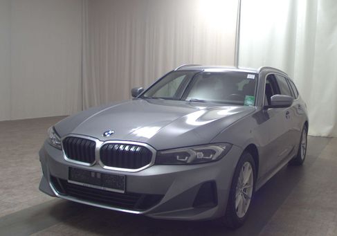 BMW 330, 2022