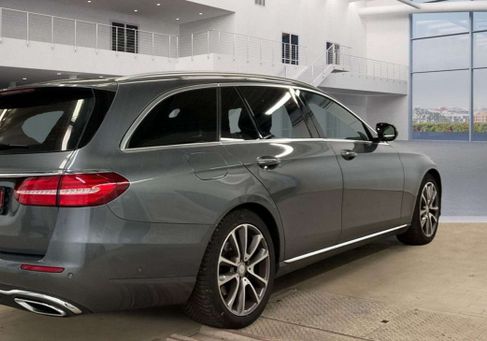 Mercedes-Benz E 200, 2017