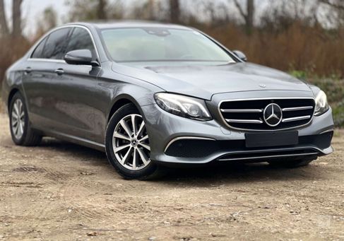 Mercedes-Benz E 220, 2020