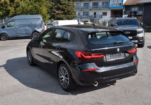 BMW 120, 2022 3