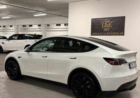 Tesla Model Y, 2023 3