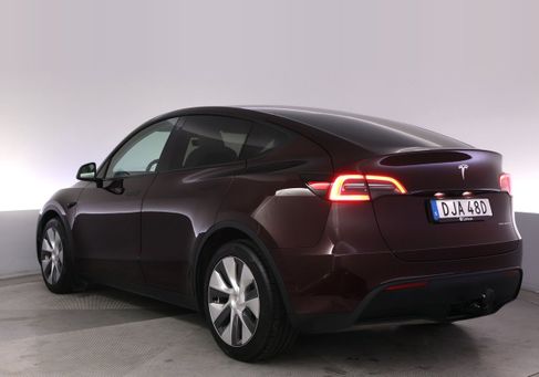 Tesla Model Y, 2024 3
