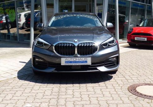 BMW 116, 2021