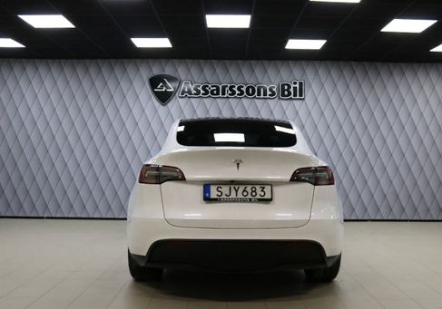 Tesla Model Y, 2023 3