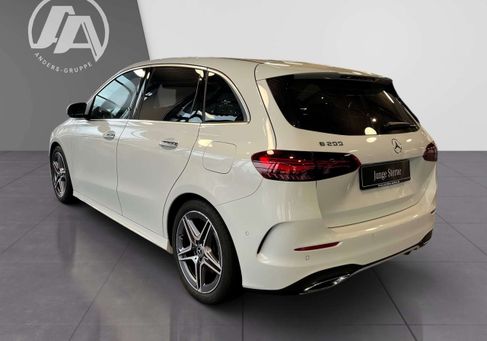 Mercedes-Benz B 200, 2024