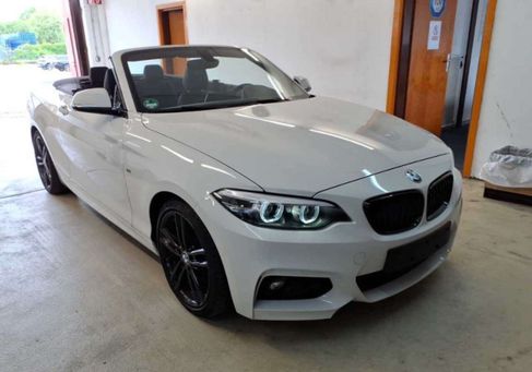 BMW 230, 2020