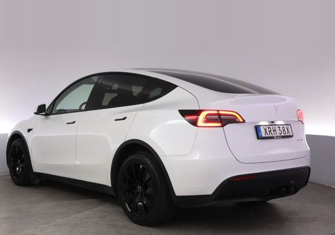 Tesla Model Y, 2023 3