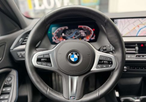 BMW 118, 2022