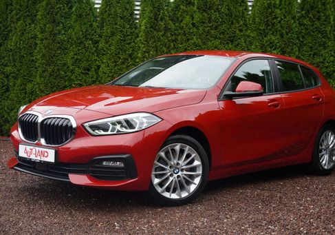 BMW 118, 2021