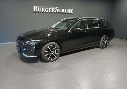 Mercedes-Benz E 300, 2023 3