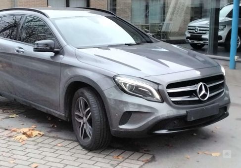 Mercedes-Benz GLA Klasė, 2015