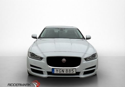 Jaguar XE, 2017