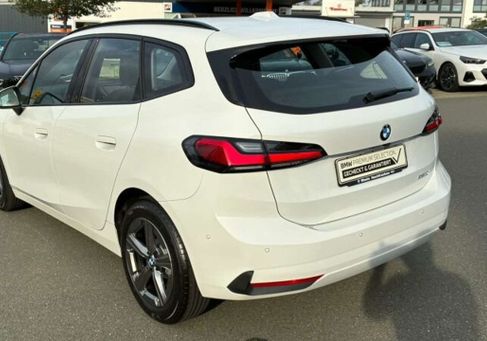 BMW 220, 2025 3