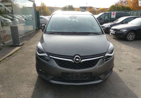 Opel Zafira, 2018