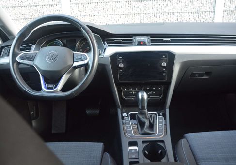 Volkswagen Passat Variant, 2020 3