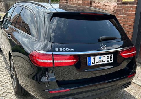 Mercedes-Benz E 300, 2019 3