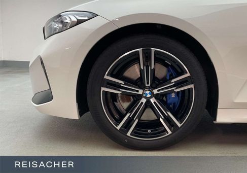 BMW 318, 2023