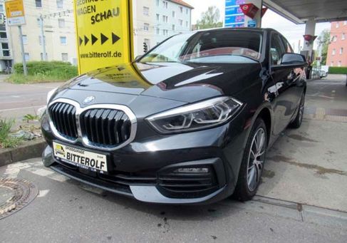 BMW 120, 2023