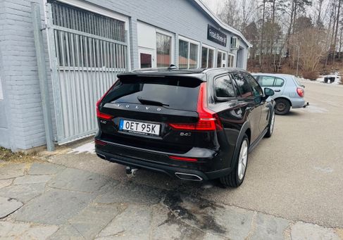 Volvo V60 Cross Country, 2022