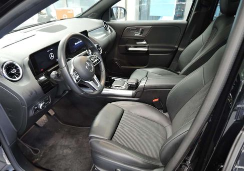 Mercedes-Benz GLA 250, 2021