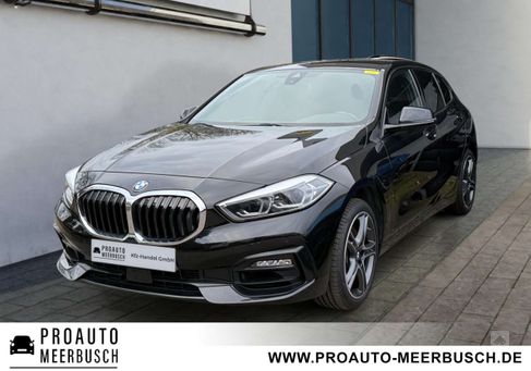 BMW 120, 2021