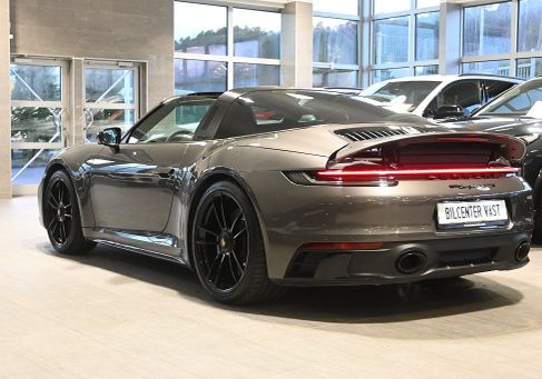 Porsche 911, 2024