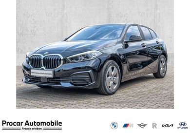 BMW 118, 2022