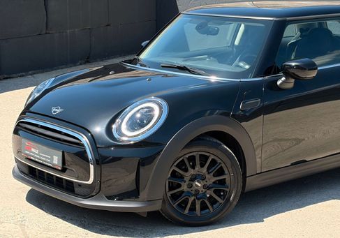 MINI ONE, 2022