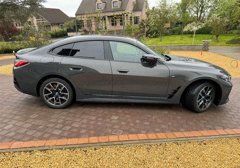 BMW i4, 2022 3