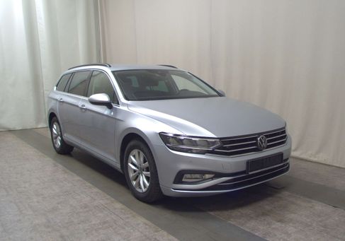 Volkswagen Passat Variant, 2023 3