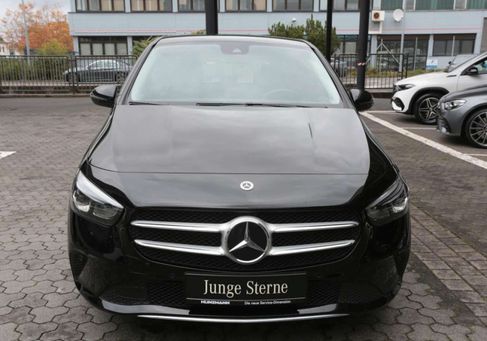 Mercedes-Benz B 250, 2022