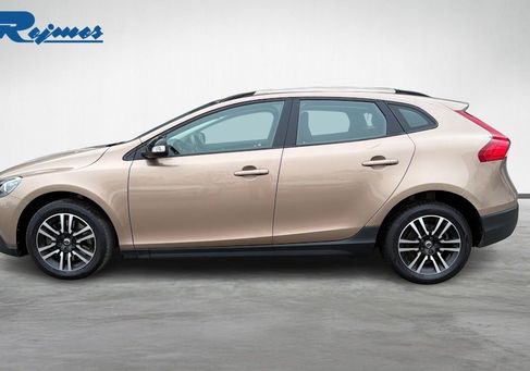 Volvo V40 Cross Country, 2017