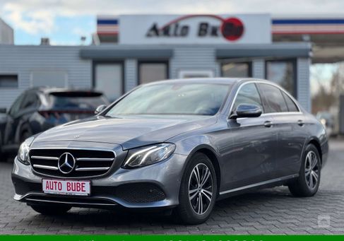 Mercedes-Benz E 200, 2020