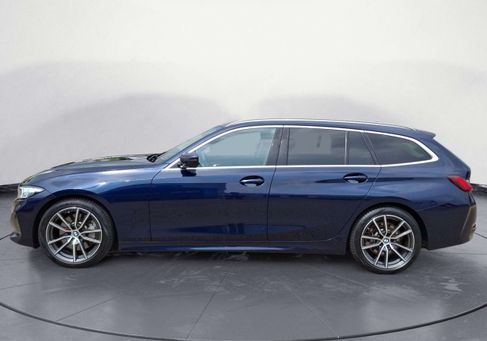 BMW 330, 2023