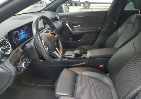 Mercedes-Benz CLA 200, 2021